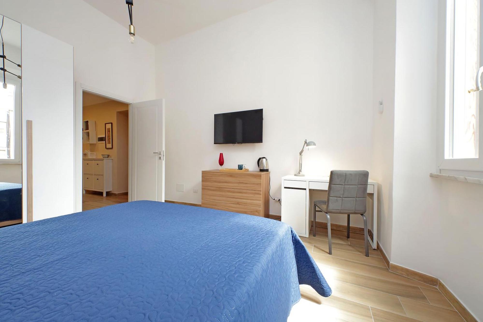 Prestigious Re Di Roma Apartment — Photos 3